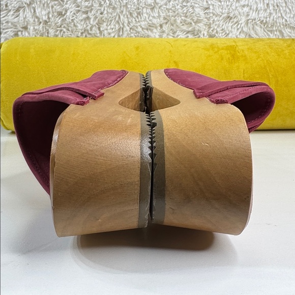 NWOT • KLÄGN • Maja Wood Open Back in Berry Nubuck Leather • ❤️ • Size 41 • - Picture 8 of 17